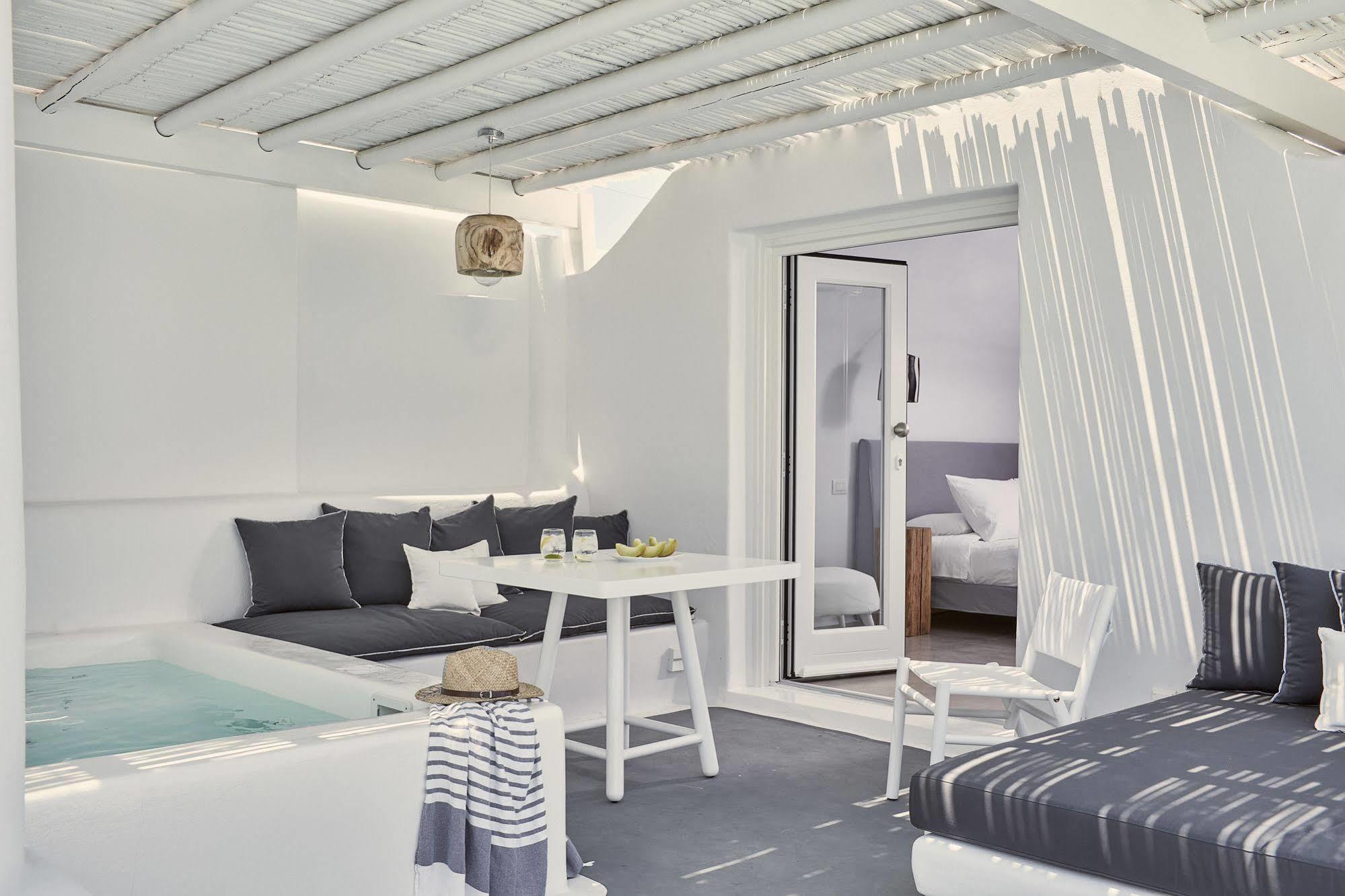 Boho Suites Santorini Playa de Perivolos Exterior foto